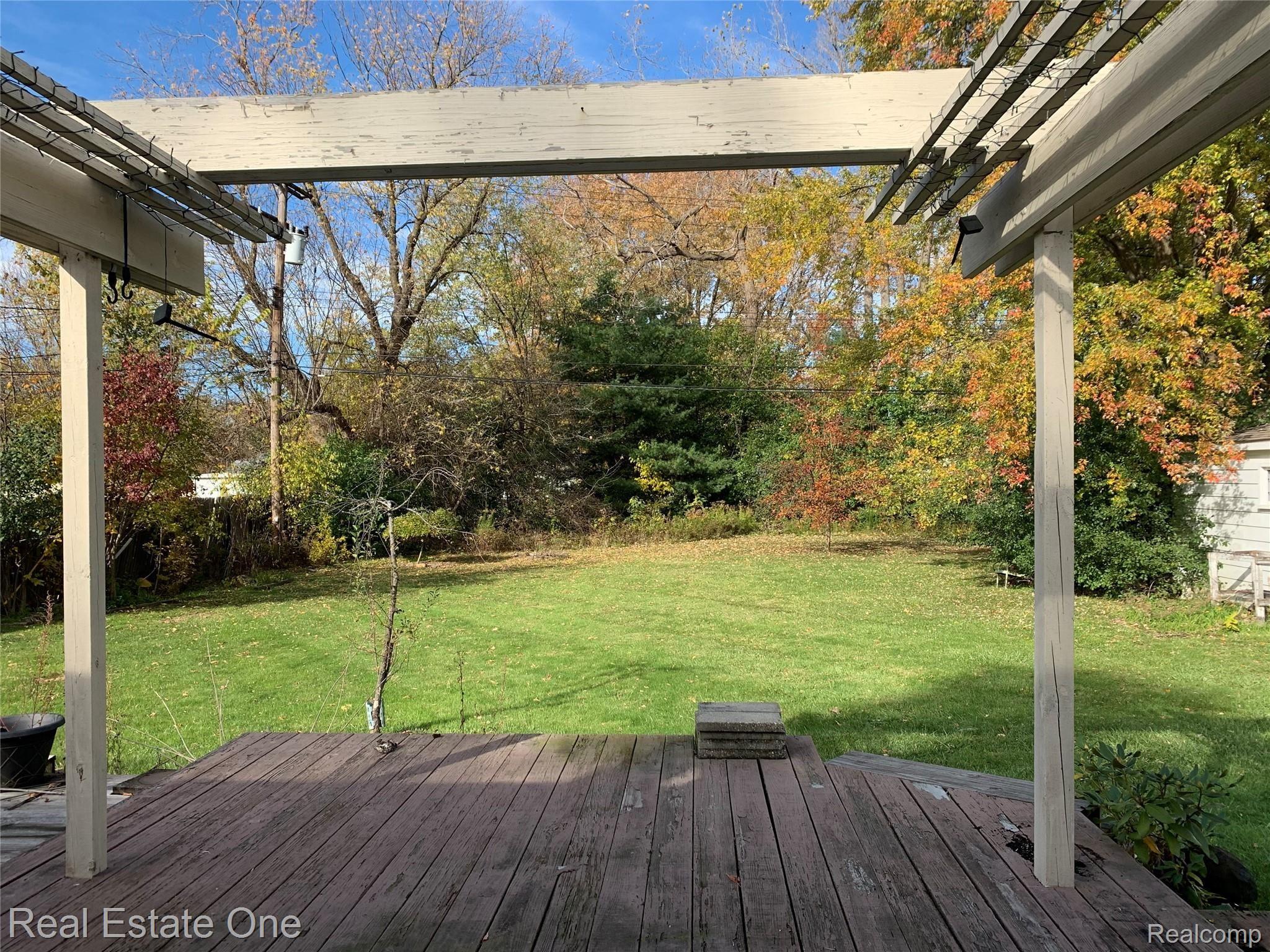 1916 Gilsam Avenue Rochester, MI 48309 - Photo 15 of 17 backyard_deck.jpg