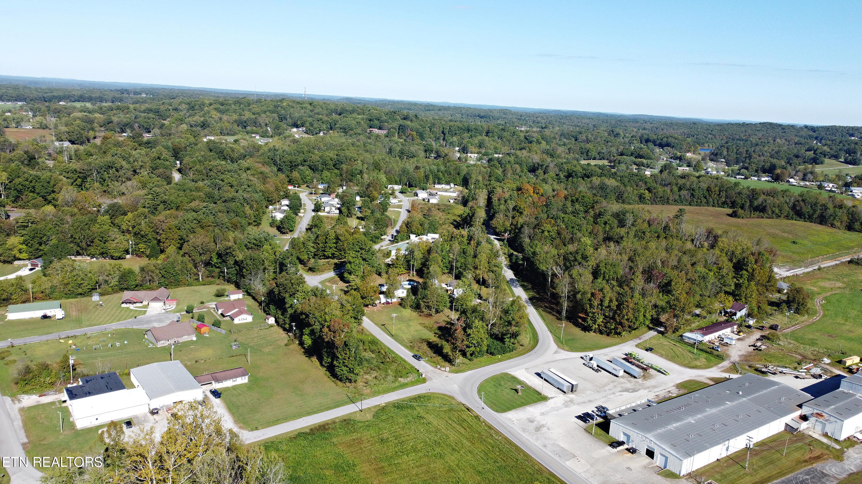 Edgewood Boulevard Oneida, TN 37841 - Photo 2 of 17 DJI_0970