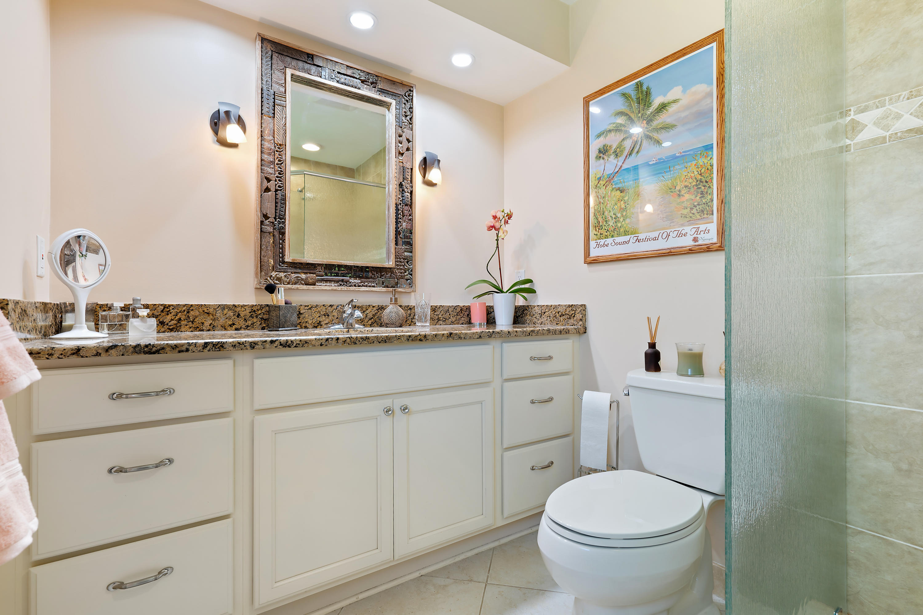 359 Dover Road Tequesta, FL 33469 - Photo 9 of 21 359DoverRdTequestaFLbath2