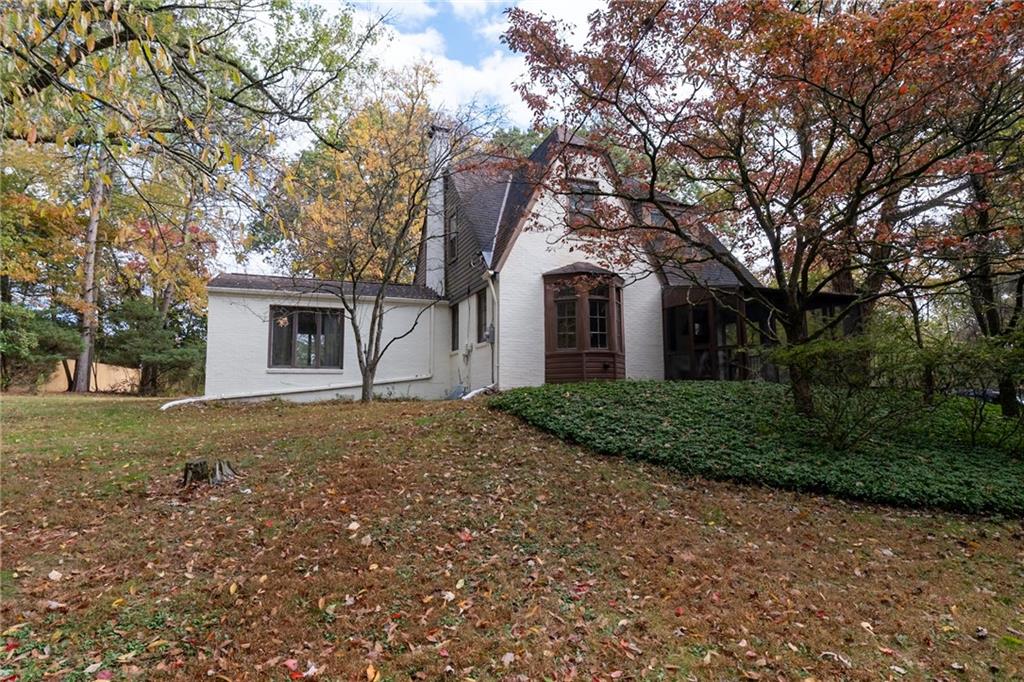 2294 Clearvue Road Pittsburgh, PA 15237 - Photo 1 of 49 Gallery Image 1