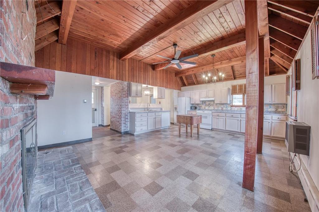 2294 Clearvue Road Pittsburgh, PA 15237 - Photo 6 of 49 Gallery Image 6