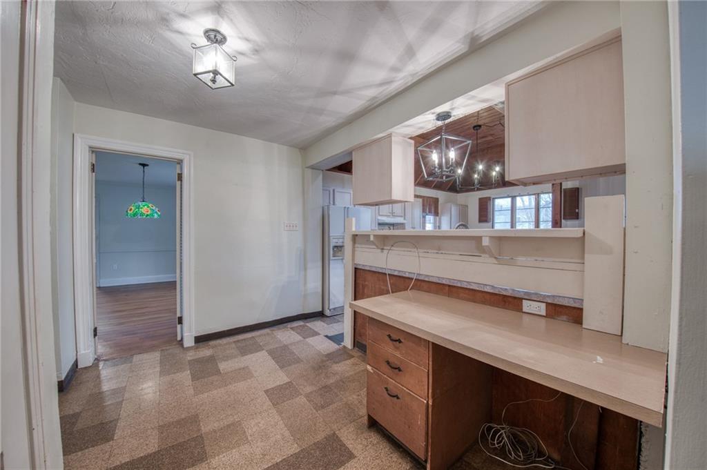 2294 Clearvue Road Pittsburgh, PA 15237 - Photo 10 of 49 Gallery Image 10