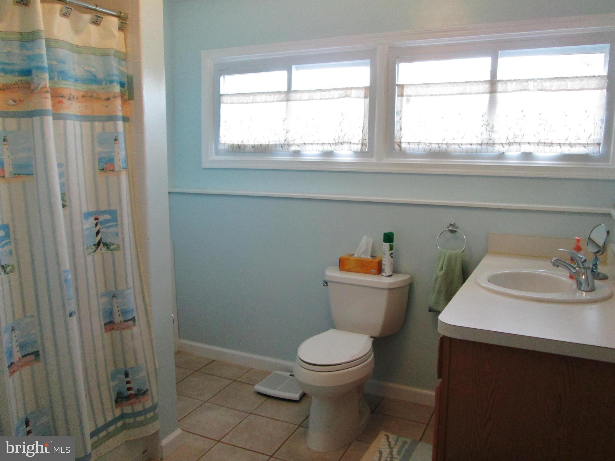 8721 Stockwell Road Baltimore, MD 21234 - Photo 14 of 16 Bath