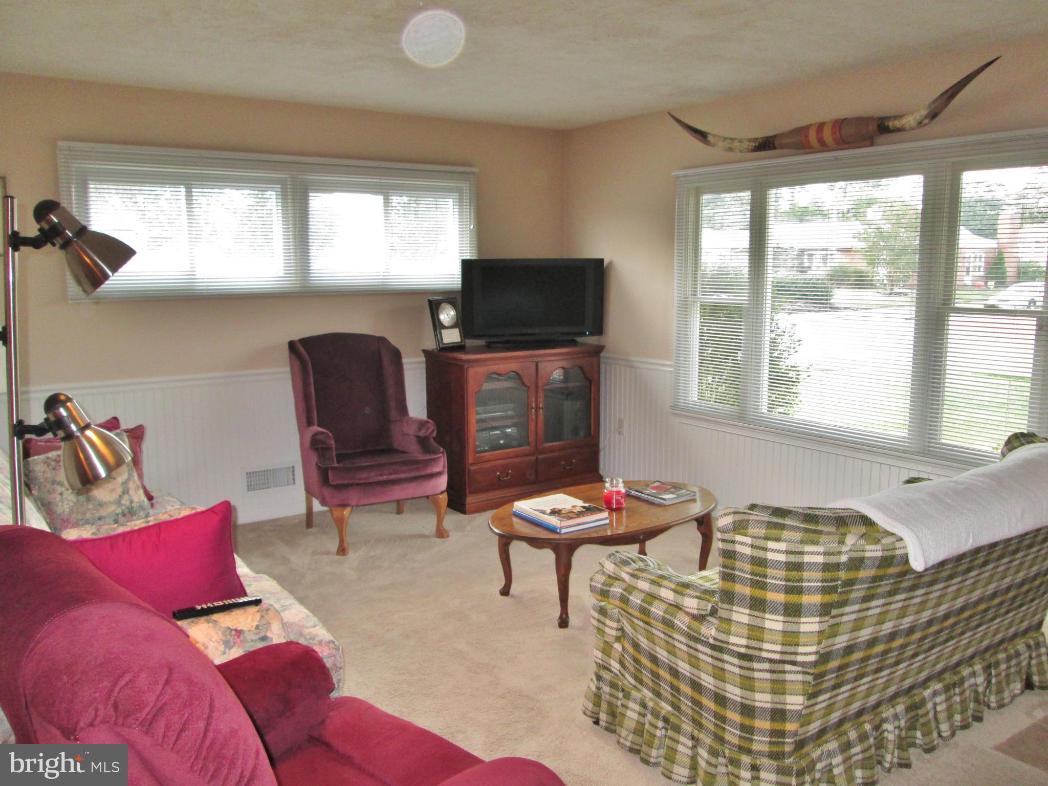 8721 Stockwell Road Baltimore, MD 21234 - Photo 6 of 16 Living Room