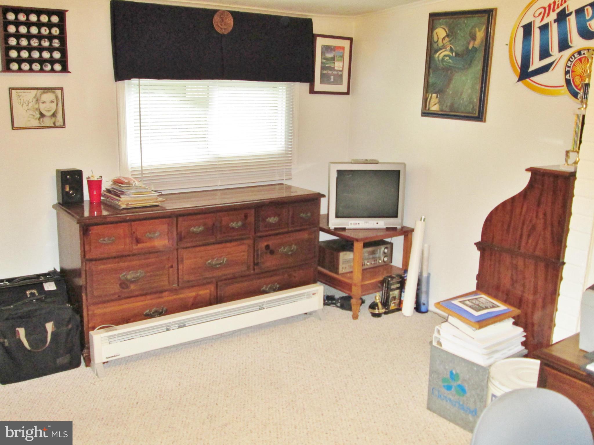 8721 Stockwell Road Baltimore, MD 21234 - Photo 10 of 16 Family Room