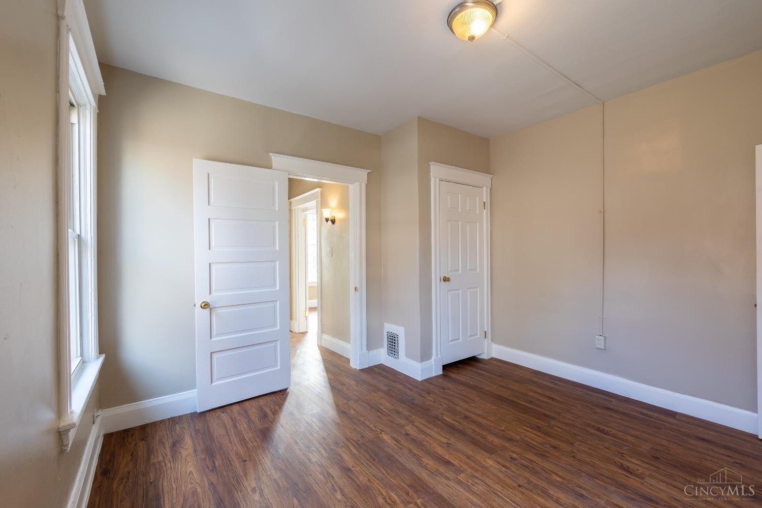 2215 Reading Road Cincinnati, OH 45219 - Photo 17 of 35 Gallery Image 17