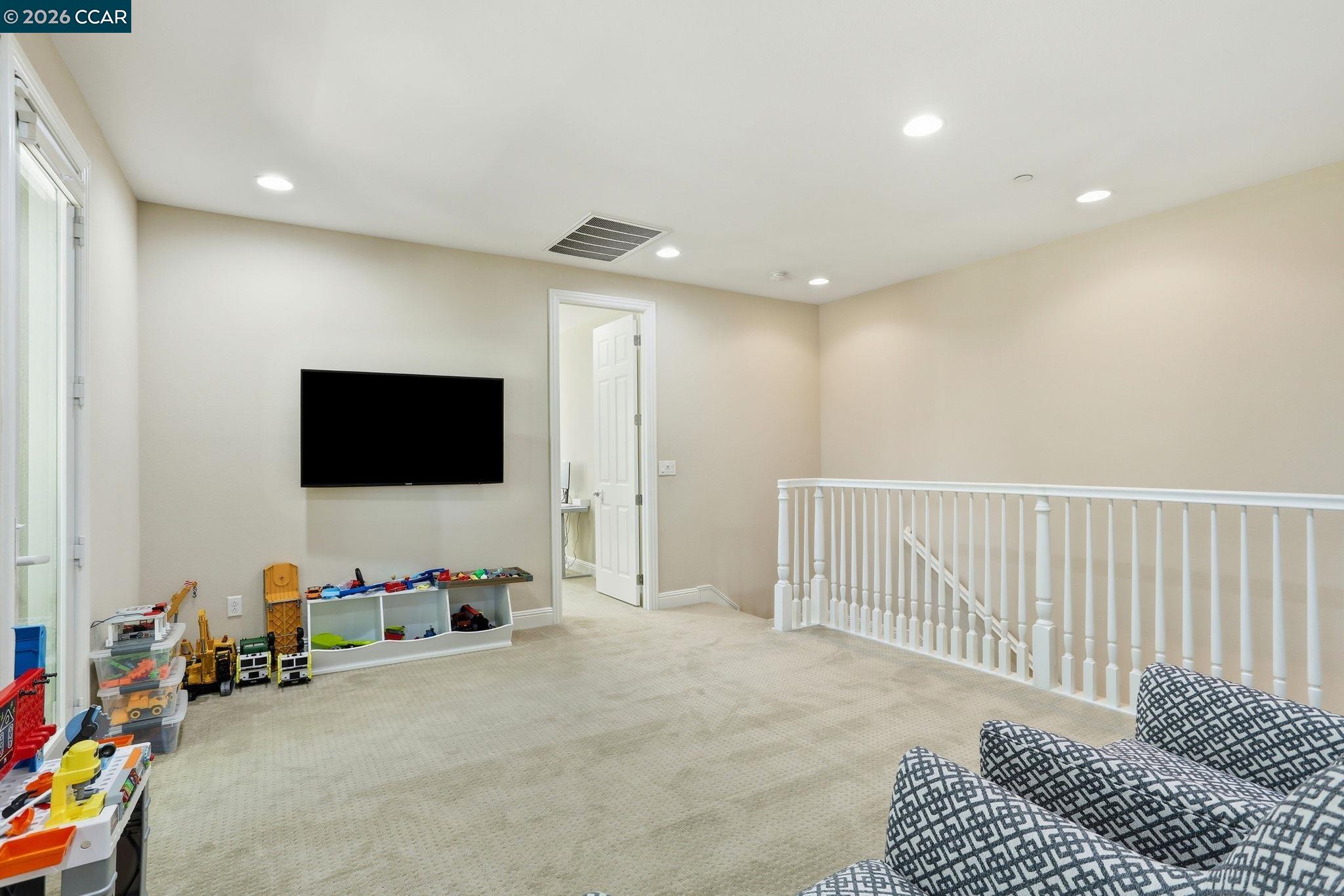 5043 Ivy Leaf Springs Road San Ramon, CA 94582 - Photo 14 of 48