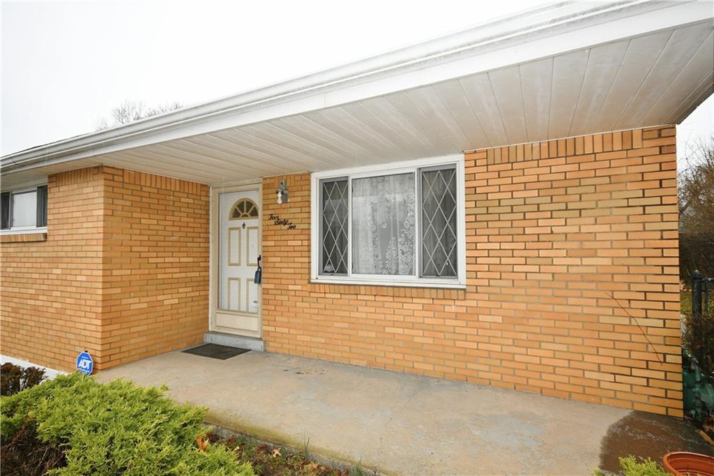 562 Grove Road Verona, PA 15147 - Photo 2 of 25 Gallery Image 2