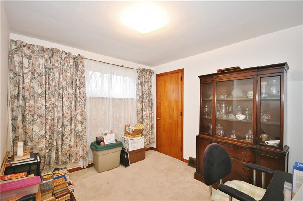 562 Grove Road Verona, PA 15147 - Photo 19 of 25 Gallery Image 19