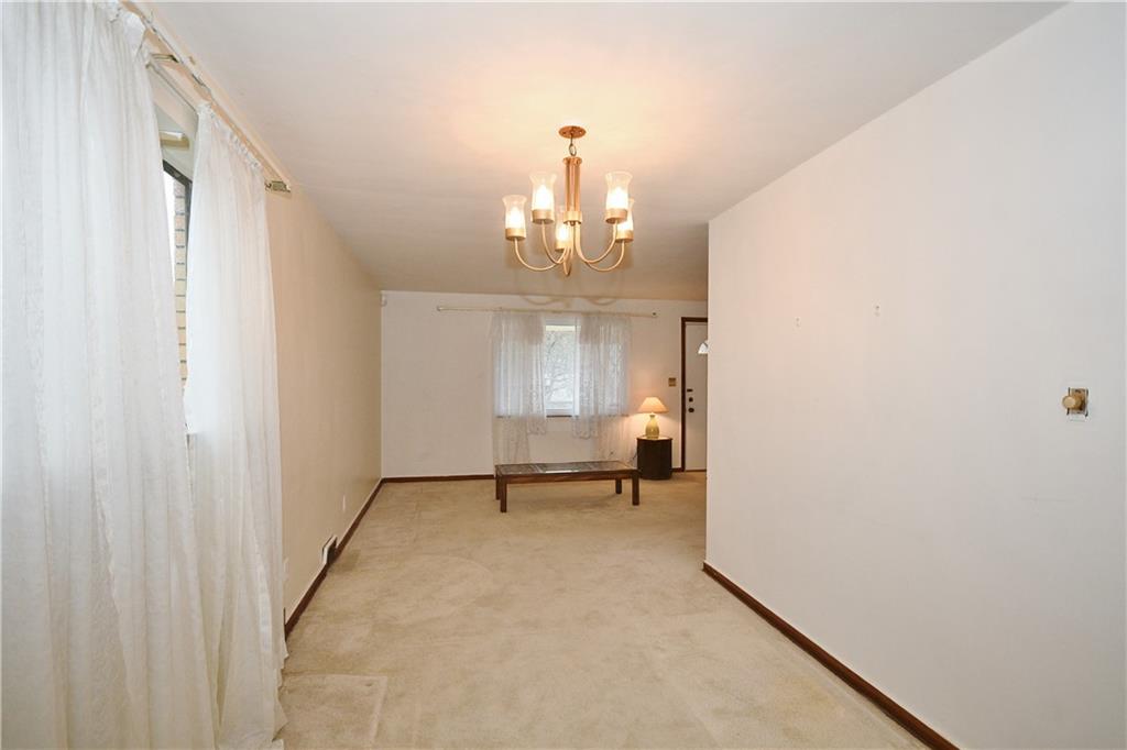 562 Grove Road Verona, PA 15147 - Photo 7 of 25 Gallery Image 7