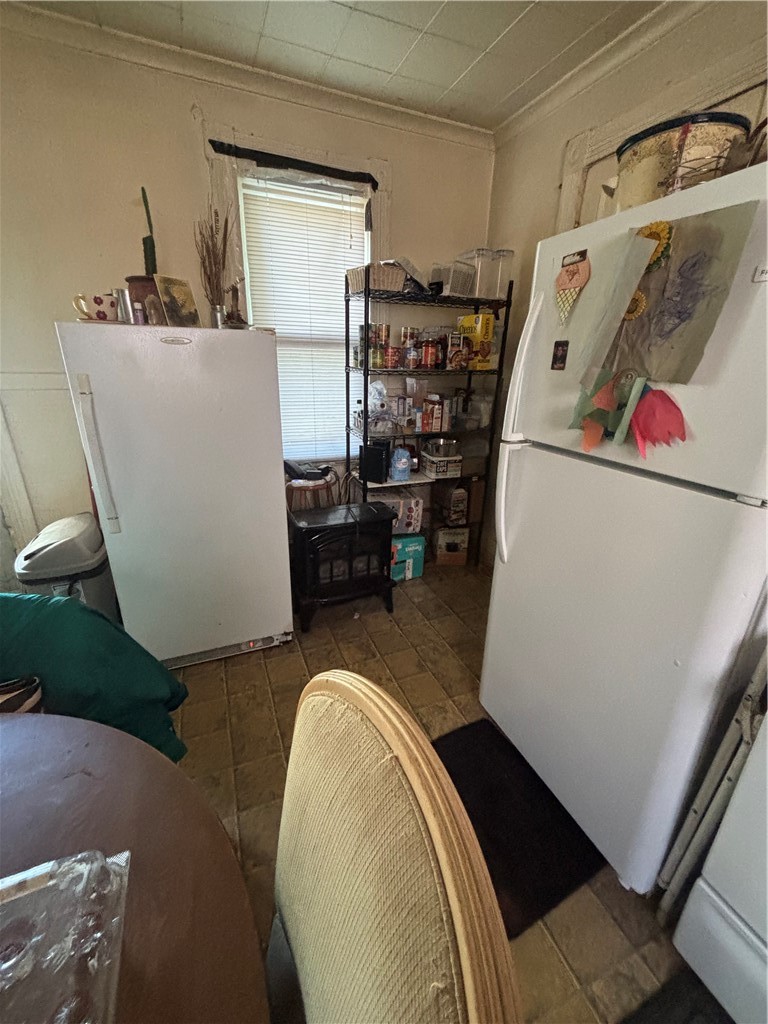 225 Otis Street Rochester, NY 14606 - Photo 6 of 41
