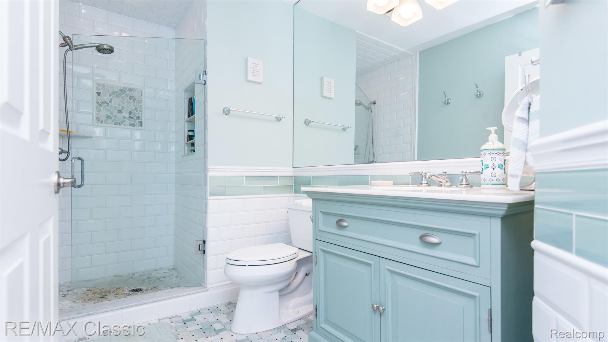 22068 Edgewater, Unit 140 Novi, MI 48375 - Photo 26 of 72 2nd Full Bat
