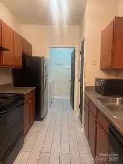 $1,550 | 300 Vista Lake Drive, Unit 205, Candler, NC 28715