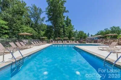 $1,550 | 300 Vista Lake Drive, Unit 205, Candler, NC 28715