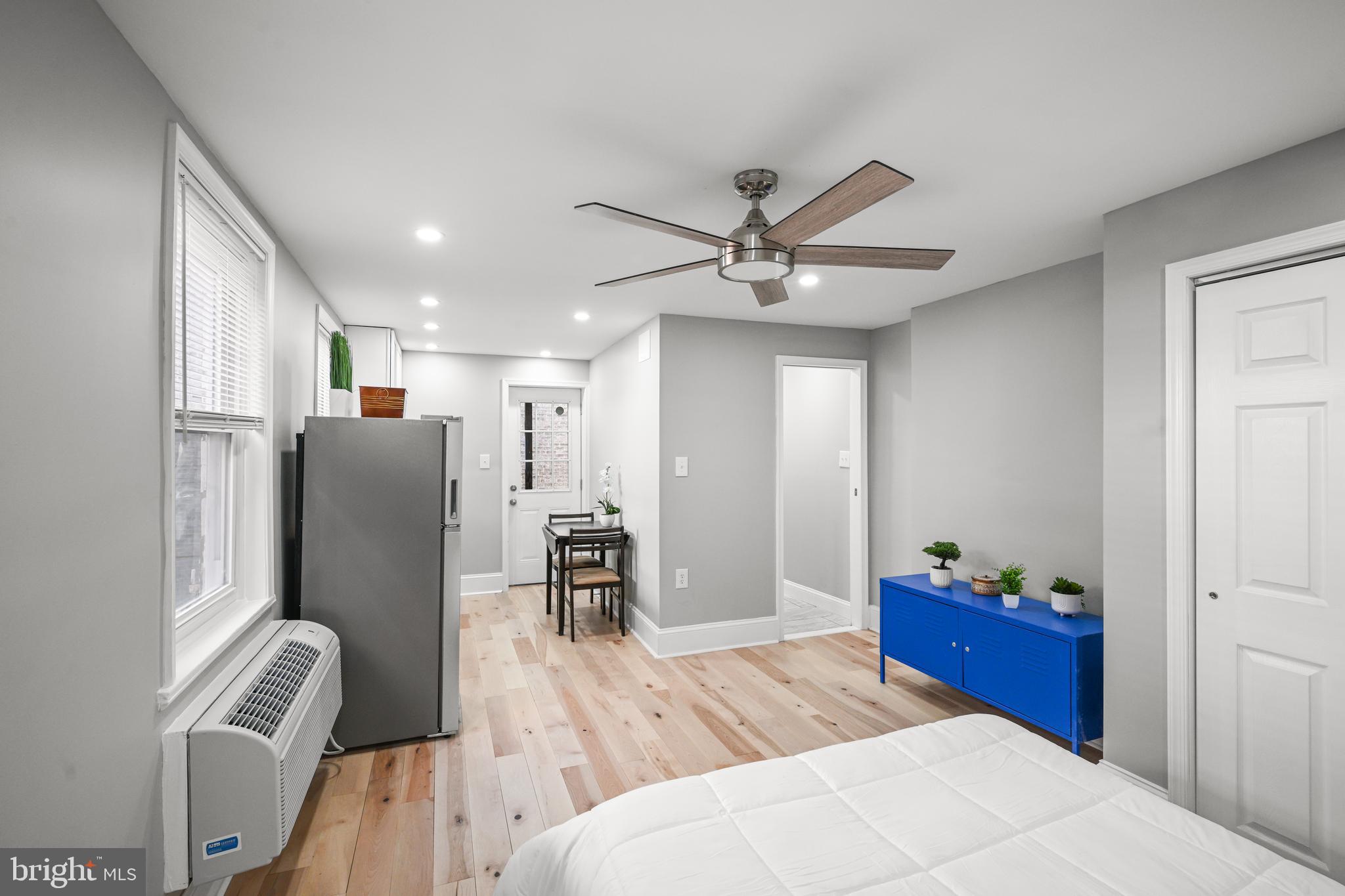 321 South 16th Street, Unit 3R Philadelphia, PA 19102 - Photo 2 of 8