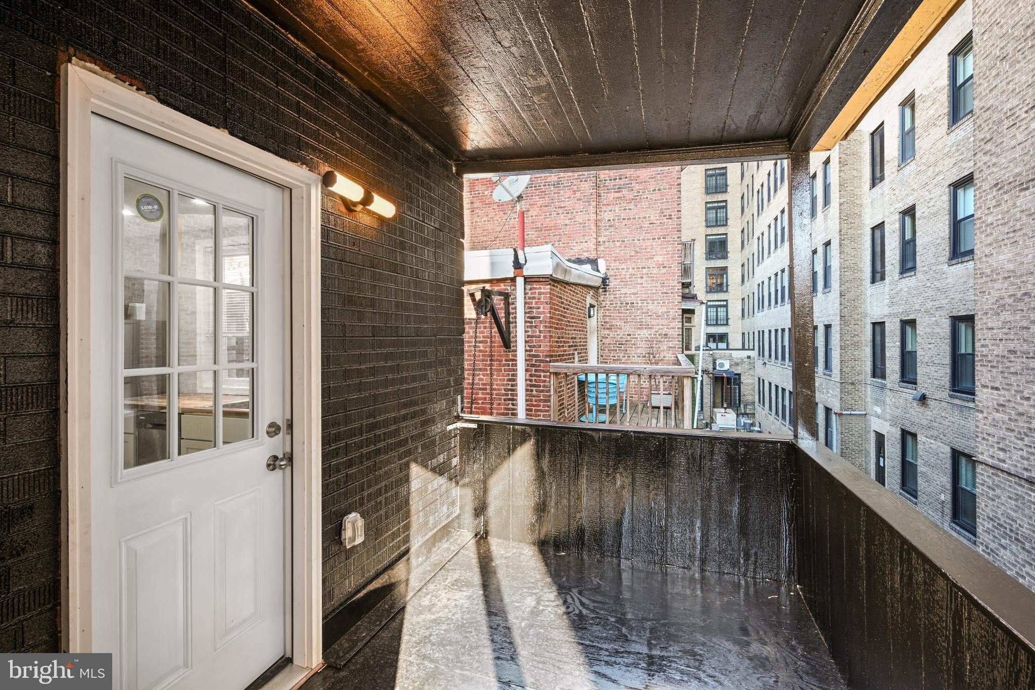 321 South 16th Street, Unit 3R Philadelphia, PA 19102 - Photo 6 of 8