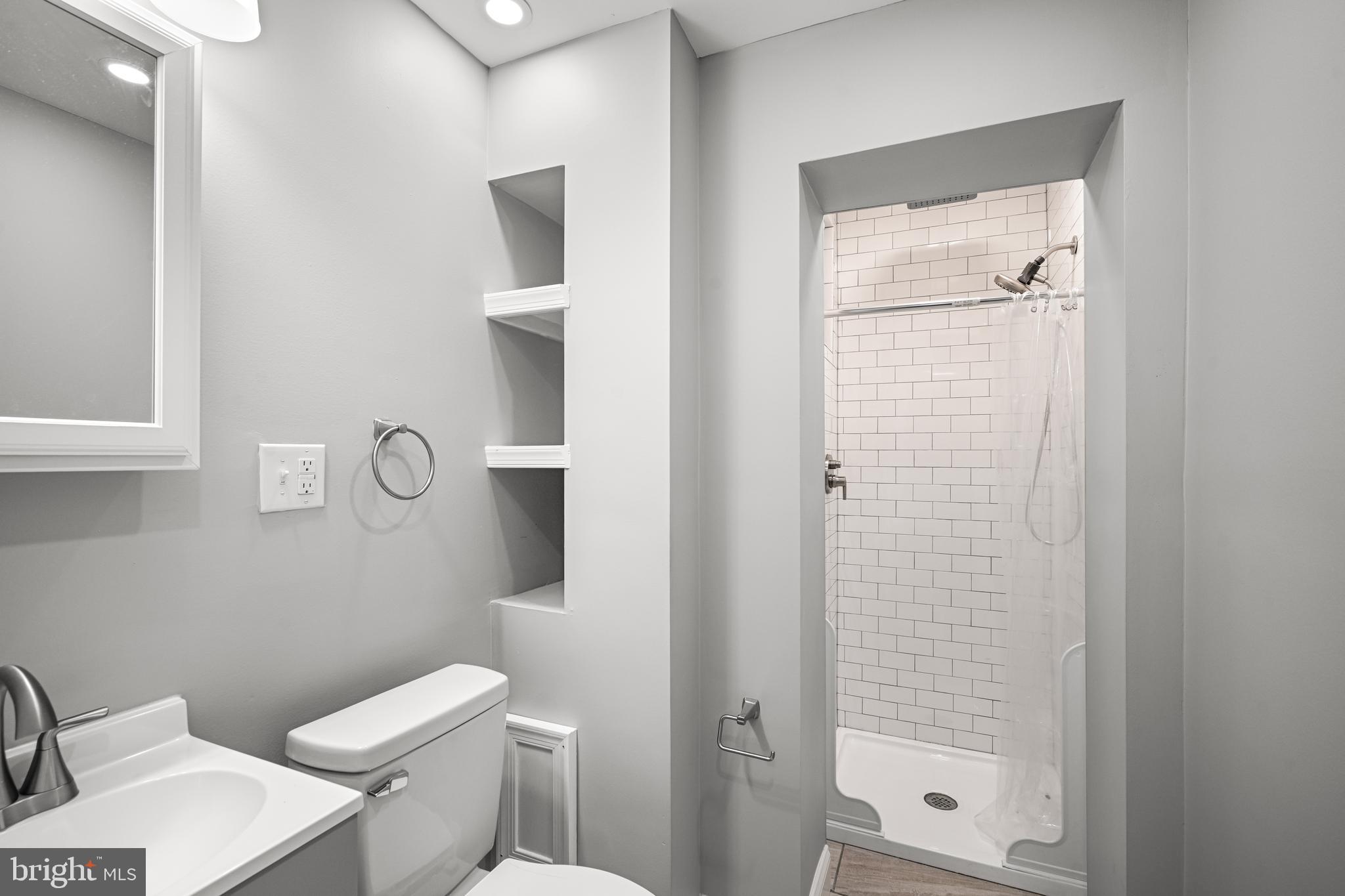 321 South 16th Street, Unit 3R Philadelphia, PA 19102 - Photo 7 of 8