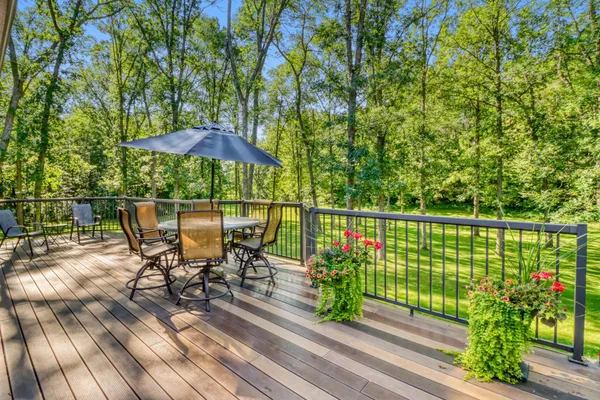 $795,000 | 37895 Southwest Height Of Land Drive, Rochert, MN 56578