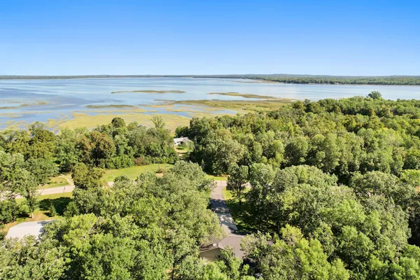 $795,000 | 37895 Southwest Height Of Land Drive, Rochert, MN 56578
