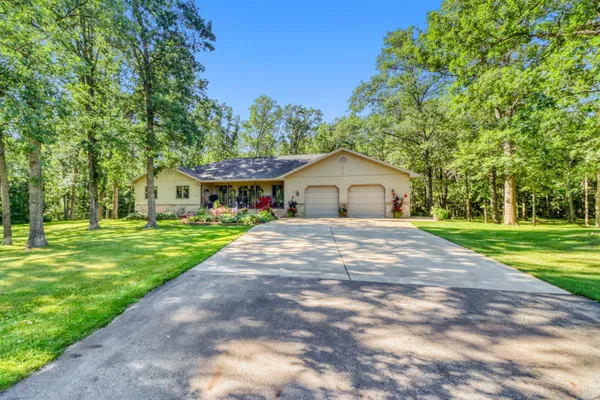 $795,000 | 37895 Southwest Height Of Land Drive, Rochert, MN 56578