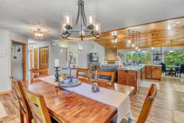 $795,000 | 37895 Southwest Height Of Land Drive, Rochert, MN 56578