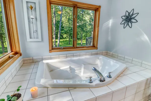 $795,000 | 37895 Southwest Height Of Land Drive, Rochert, MN 56578