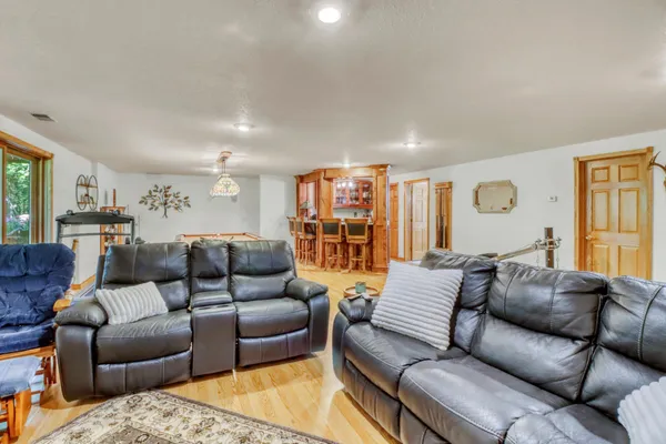 $795,000 | 37895 Southwest Height Of Land Drive, Rochert, MN 56578