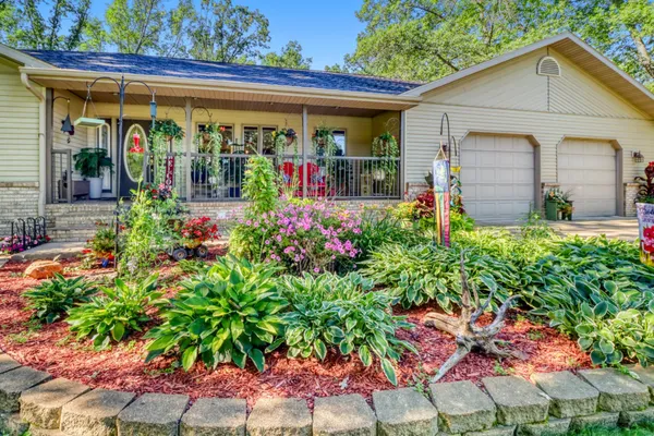 $795,000 | 37895 Southwest Height Of Land Drive, Rochert, MN 56578