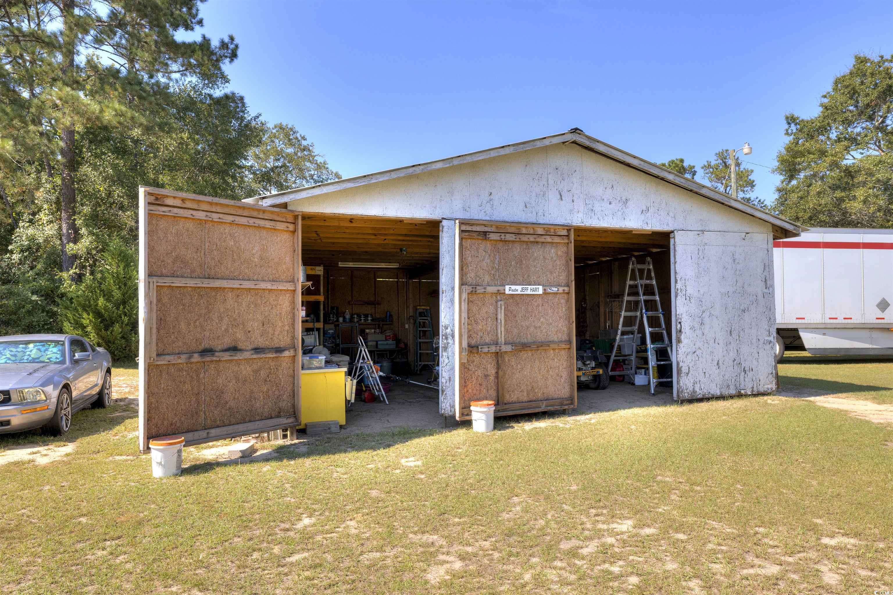 4520 Huggins Road Lake City, SC 29560 - Photo 11 of 40 View of outbuilding