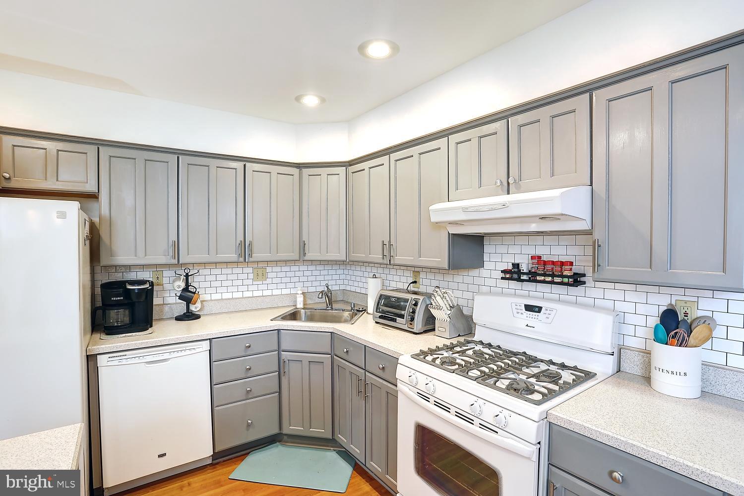 60 Farnwood Road Mount Laurel, NJ 08054 - Photo 6 of 23