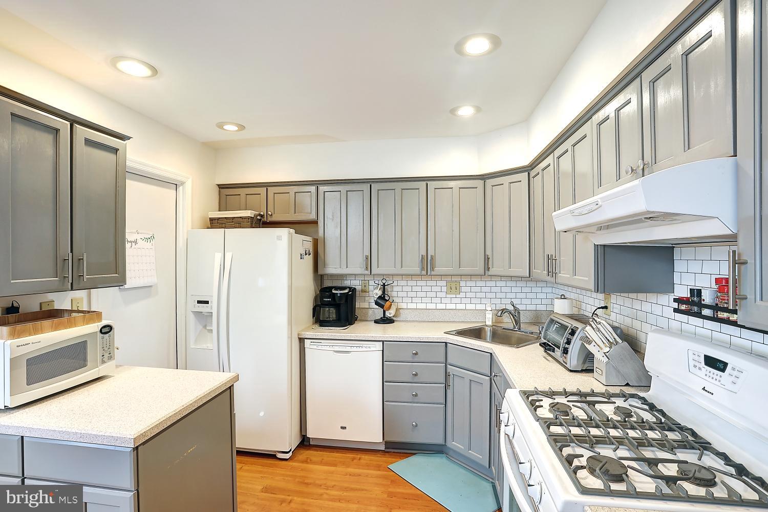 60 Farnwood Road Mount Laurel, NJ 08054 - Photo 8 of 23