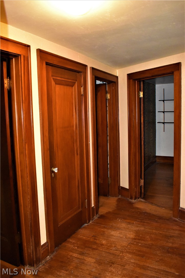 1104 Berwin Street Akron, OH 44310 - Photo 11 of 22 Second story hallway showing original woodwork