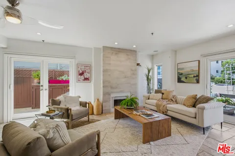 $1,095,000 | 11838 Kiowa Avenue, Unit 101, Los Angeles, CA 90049