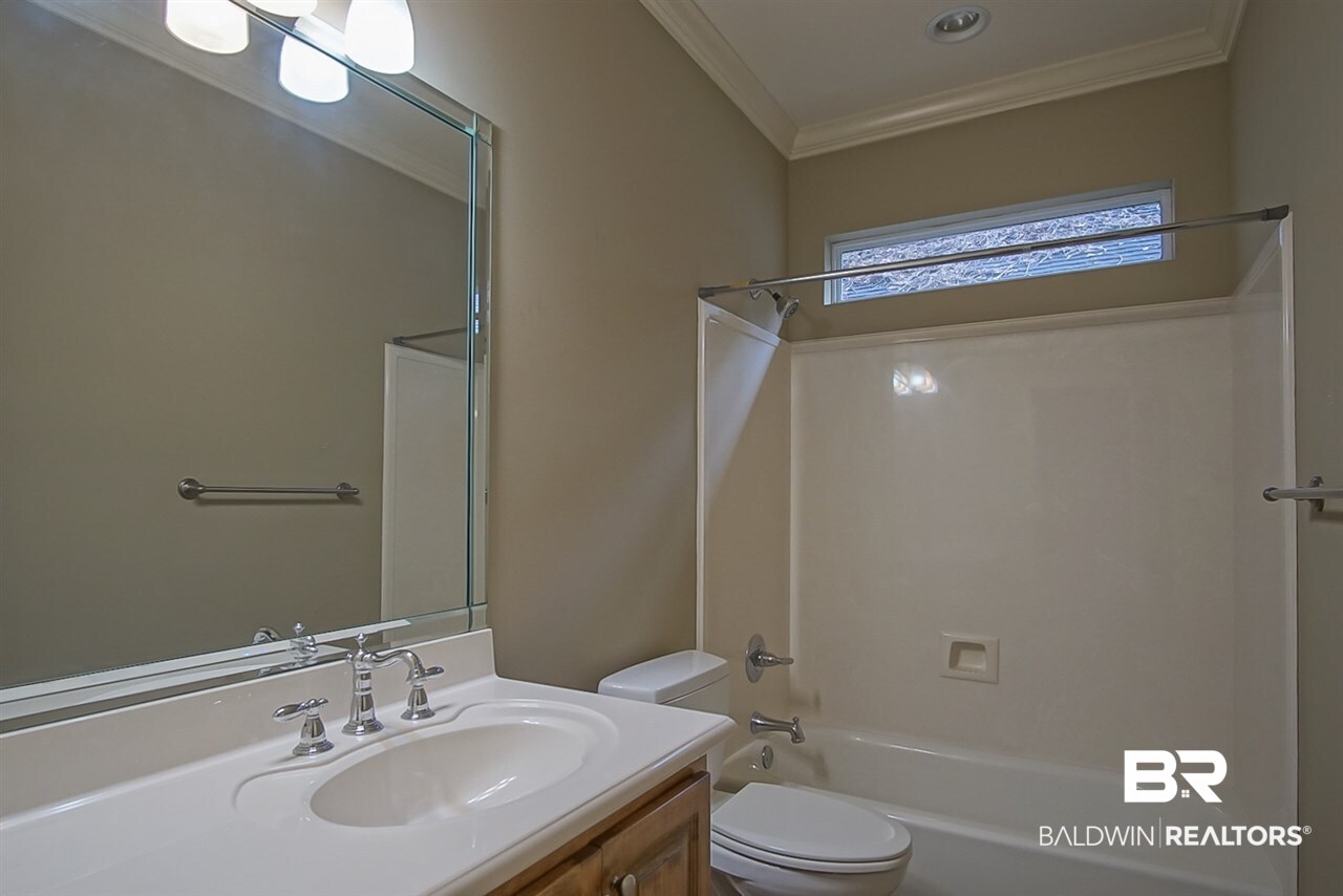 9916 Windmill Road, Unit 3 Fairhope, AL 36532 - Photo 15 of 24 Master Bathroom