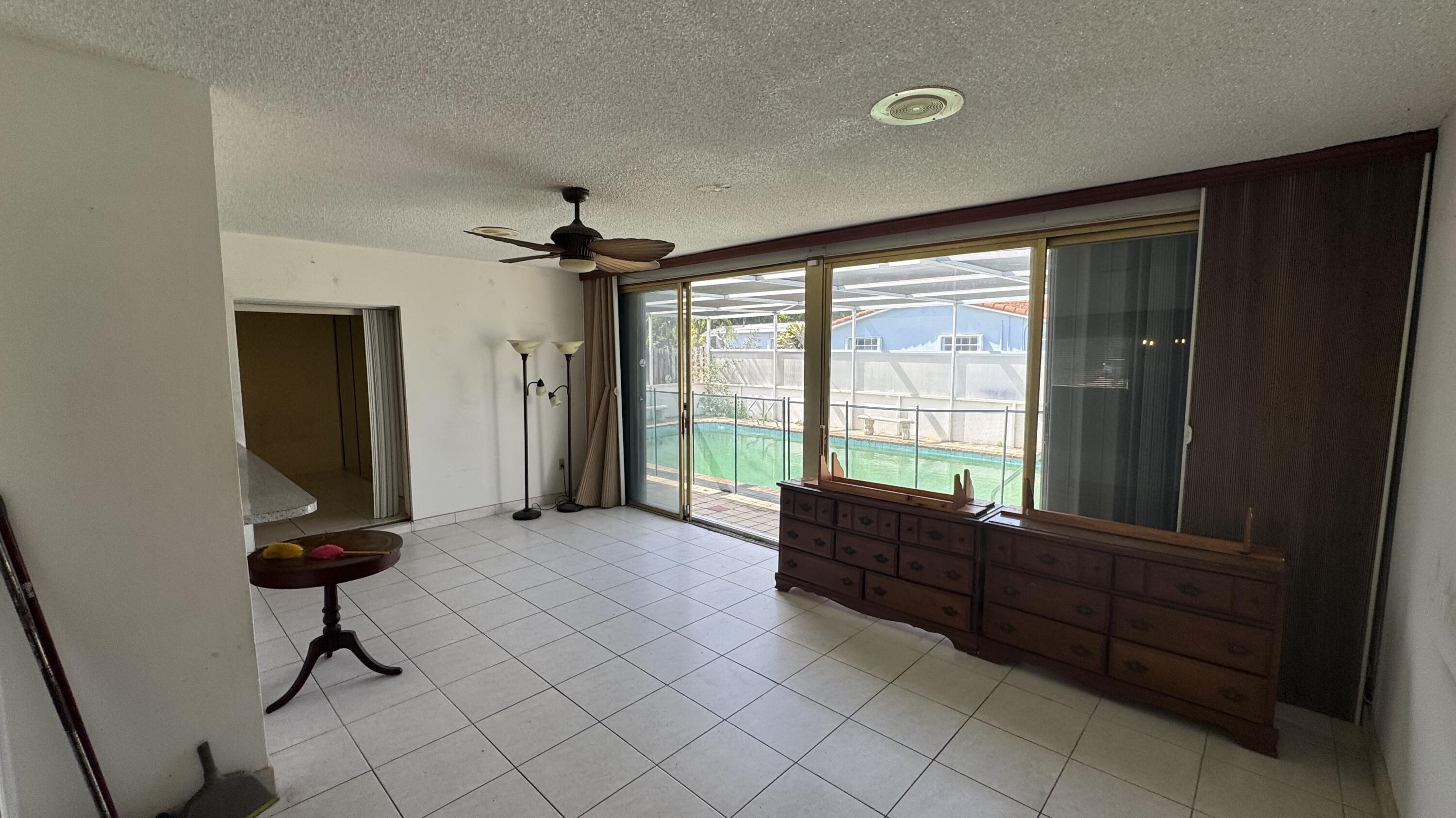 5401 West Park Road Hollywood, FL 33021 - Photo 10 of 27 IMG_4313
