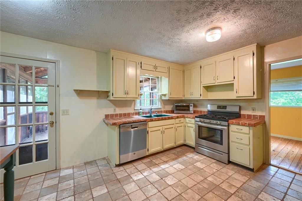 2245 Birmingham Road Alpharetta, GA 30004 - Photo 9 of 42