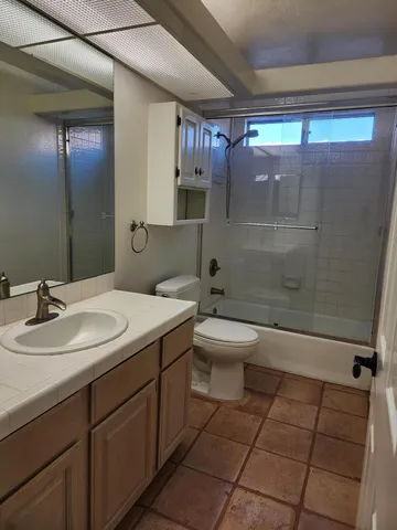 $2,925 | 54035 Avenida Martinez, La Quinta, CA 92253
