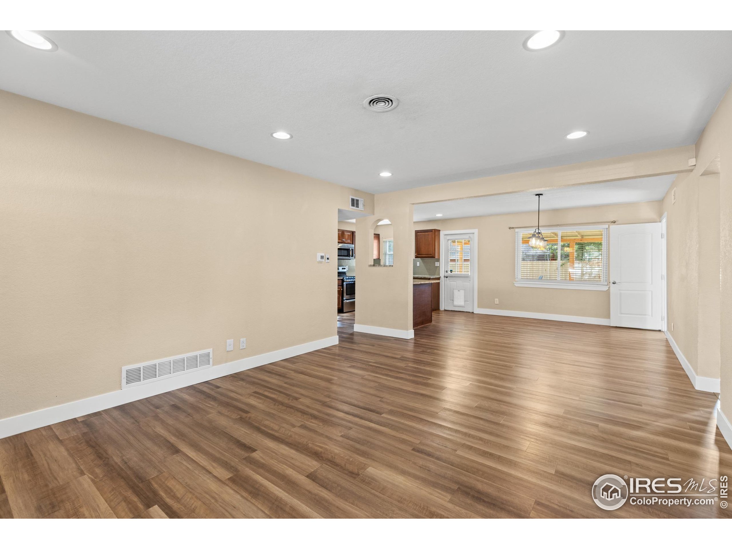 1170 Racine Street Aurora, CO 80011 - Photo 12 of 44