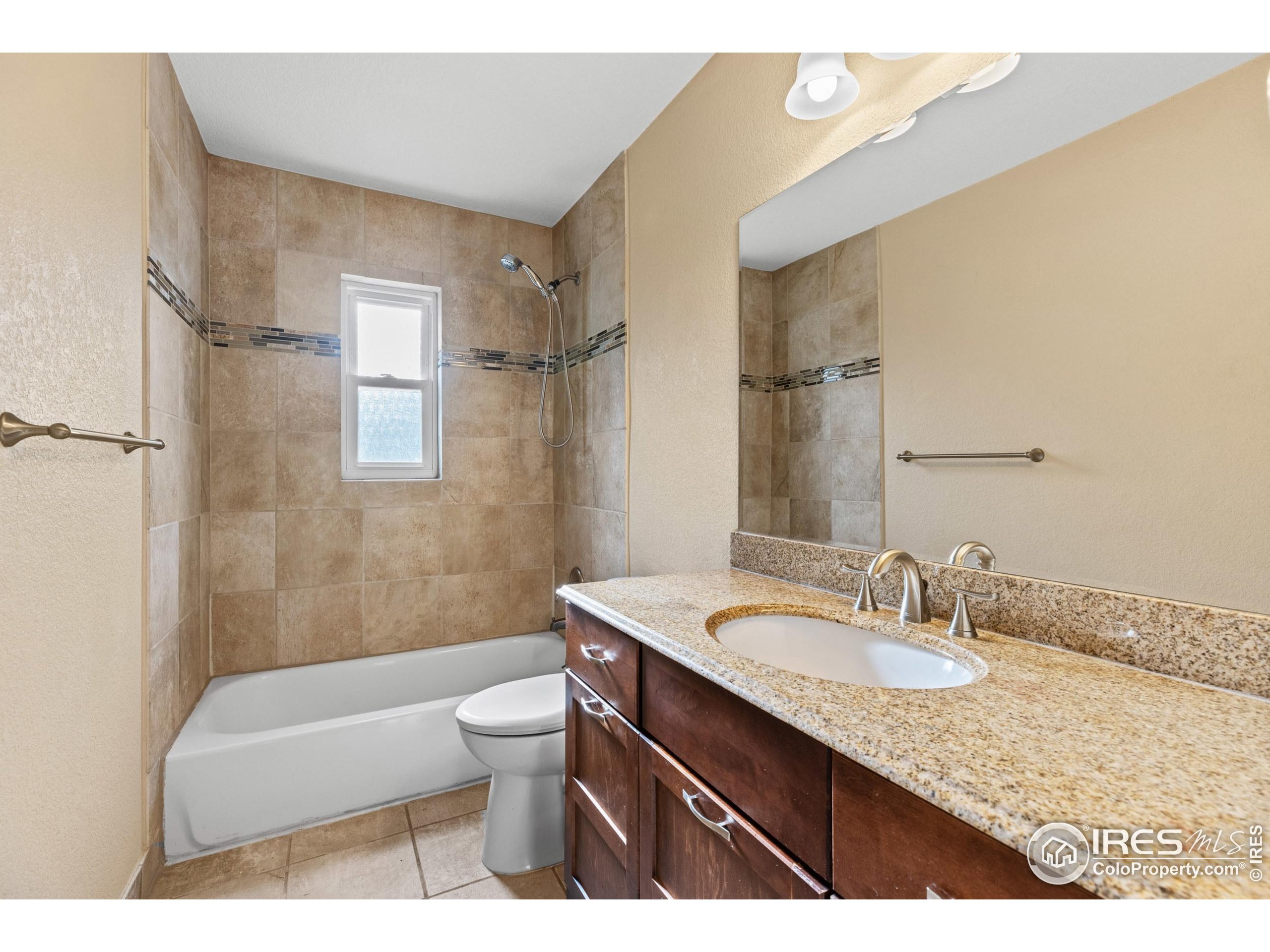 1170 Racine Street Aurora, CO 80011 - Photo 18 of 44