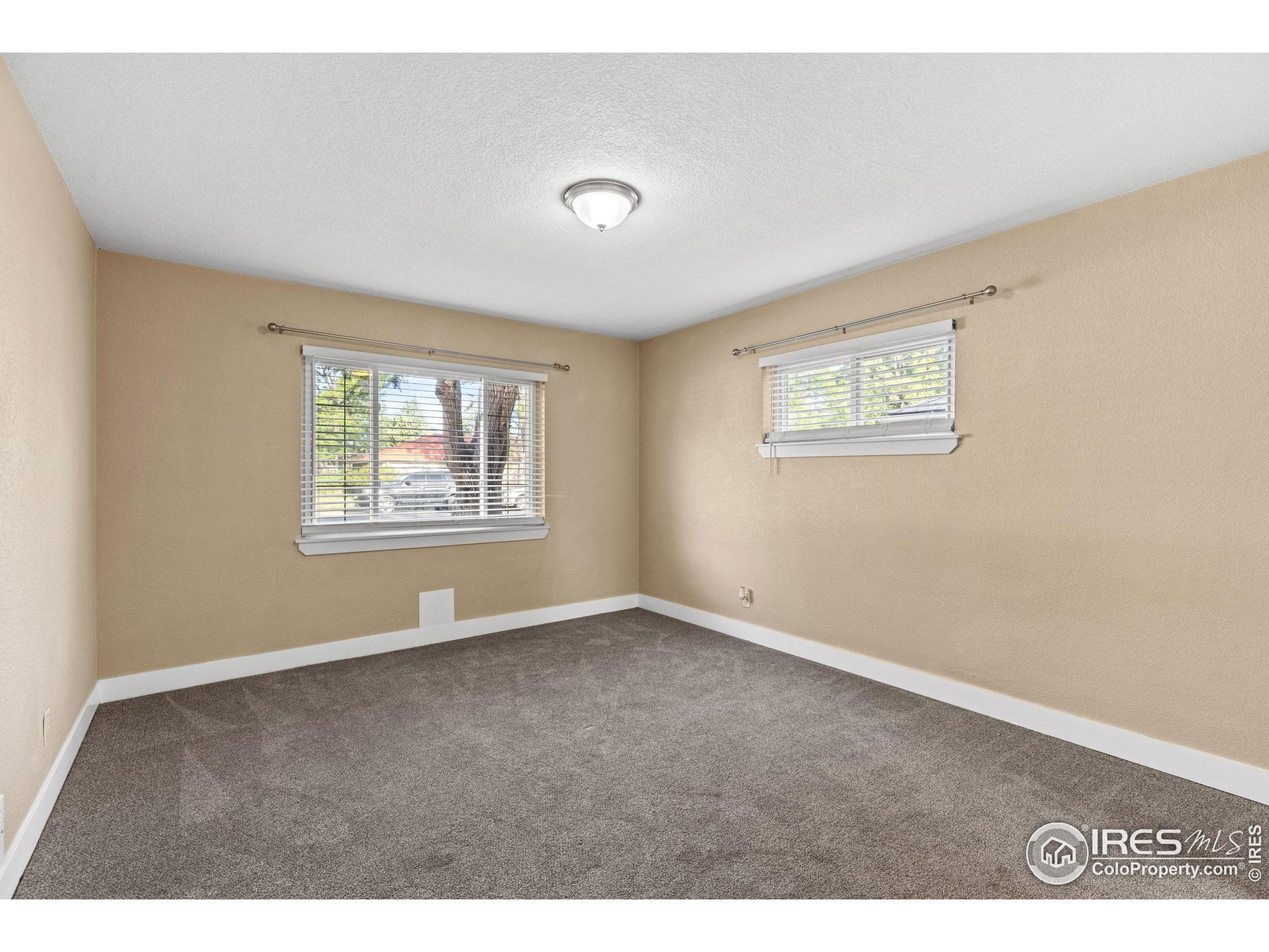 1170 Racine Street Aurora, CO 80011 - Photo 20 of 44