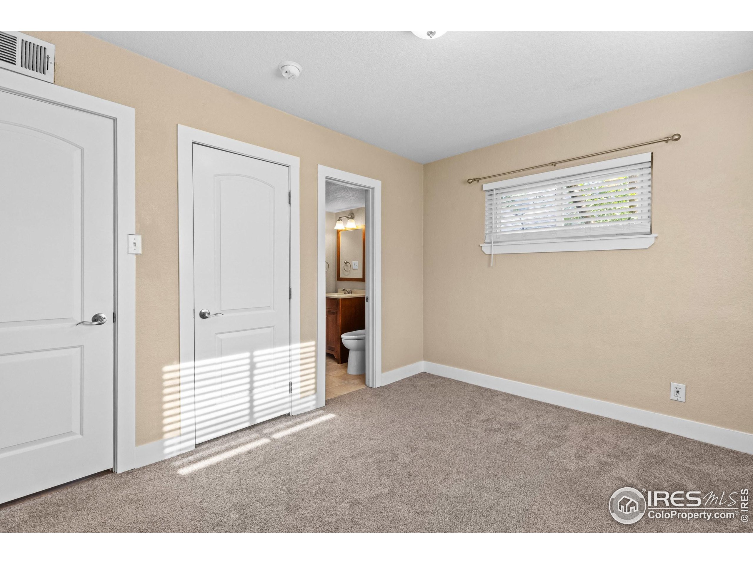 1170 Racine Street Aurora, CO 80011 - Photo 24 of 44