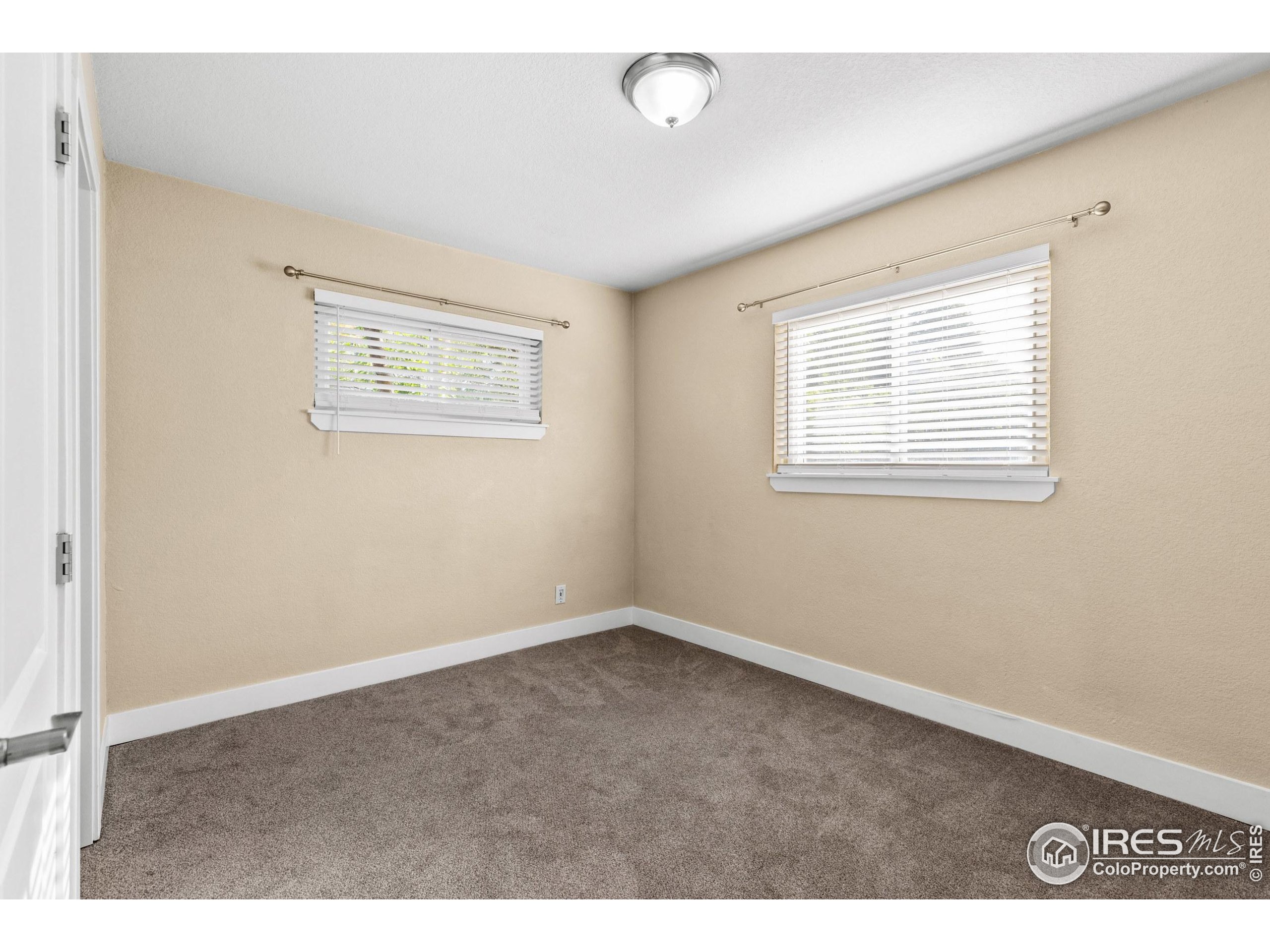 1170 Racine Street Aurora, CO 80011 - Photo 27 of 44