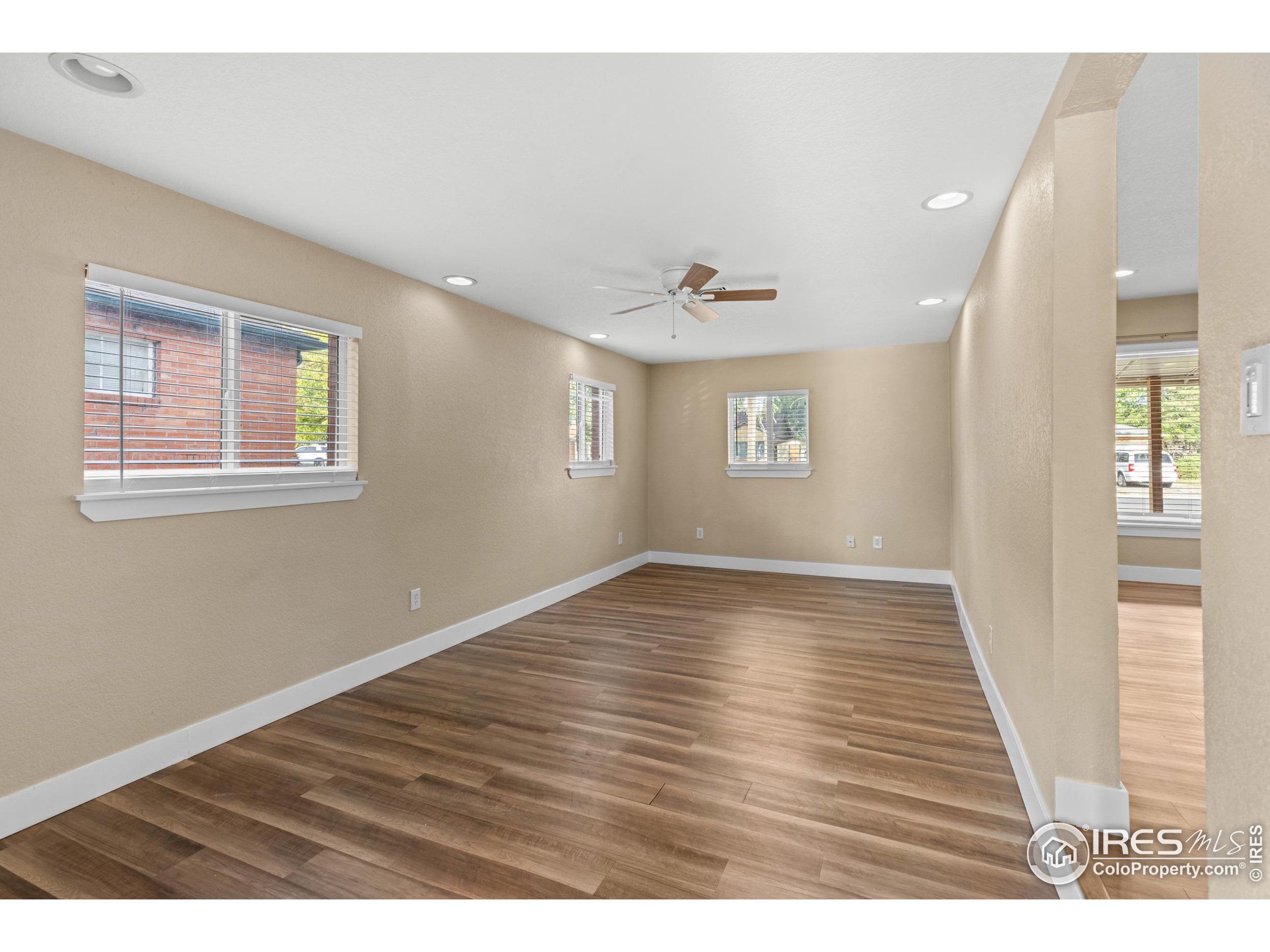 1170 Racine Street Aurora, CO 80011 - Photo 31 of 44