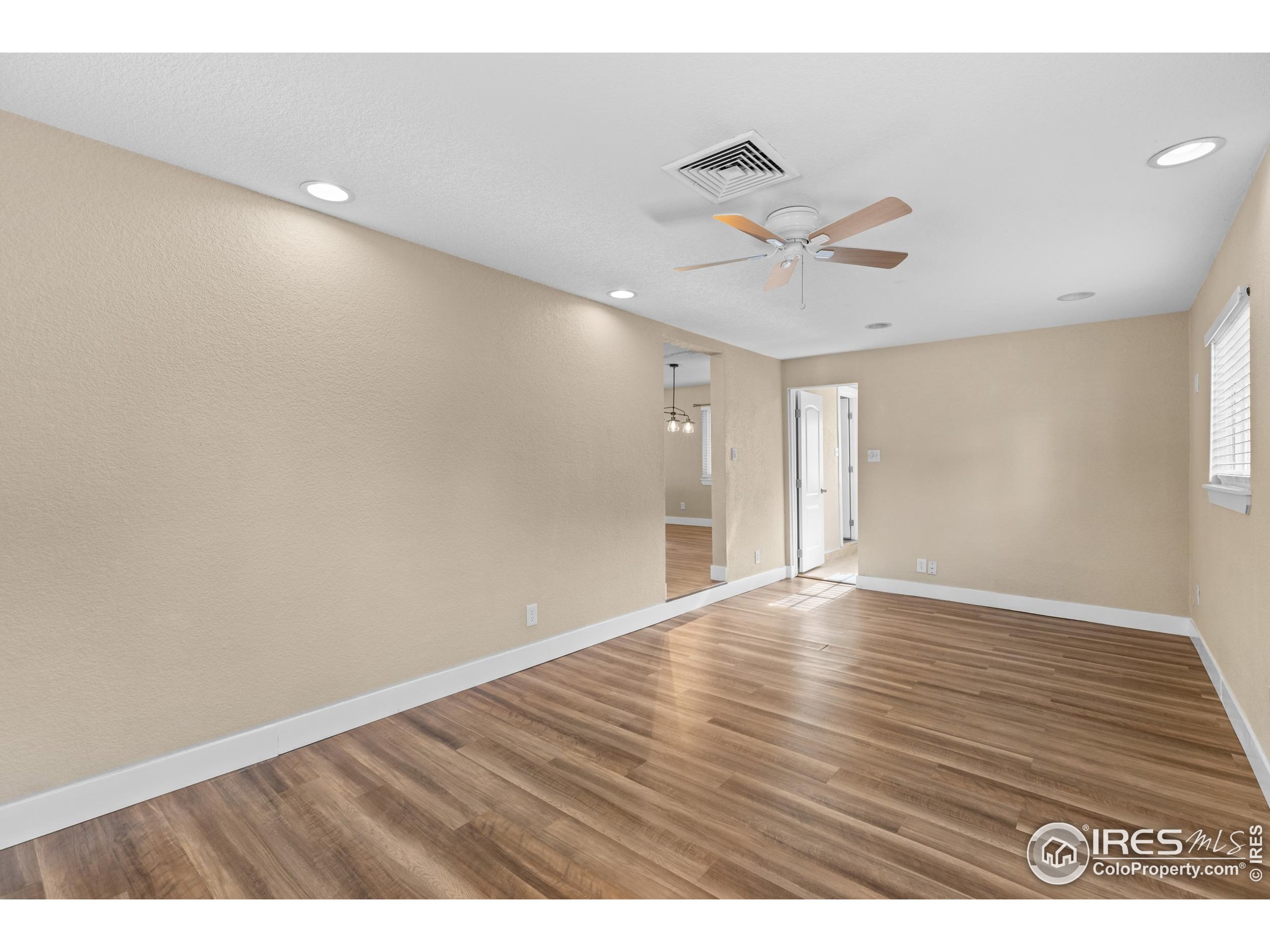 1170 Racine Street Aurora, CO 80011 - Photo 32 of 44