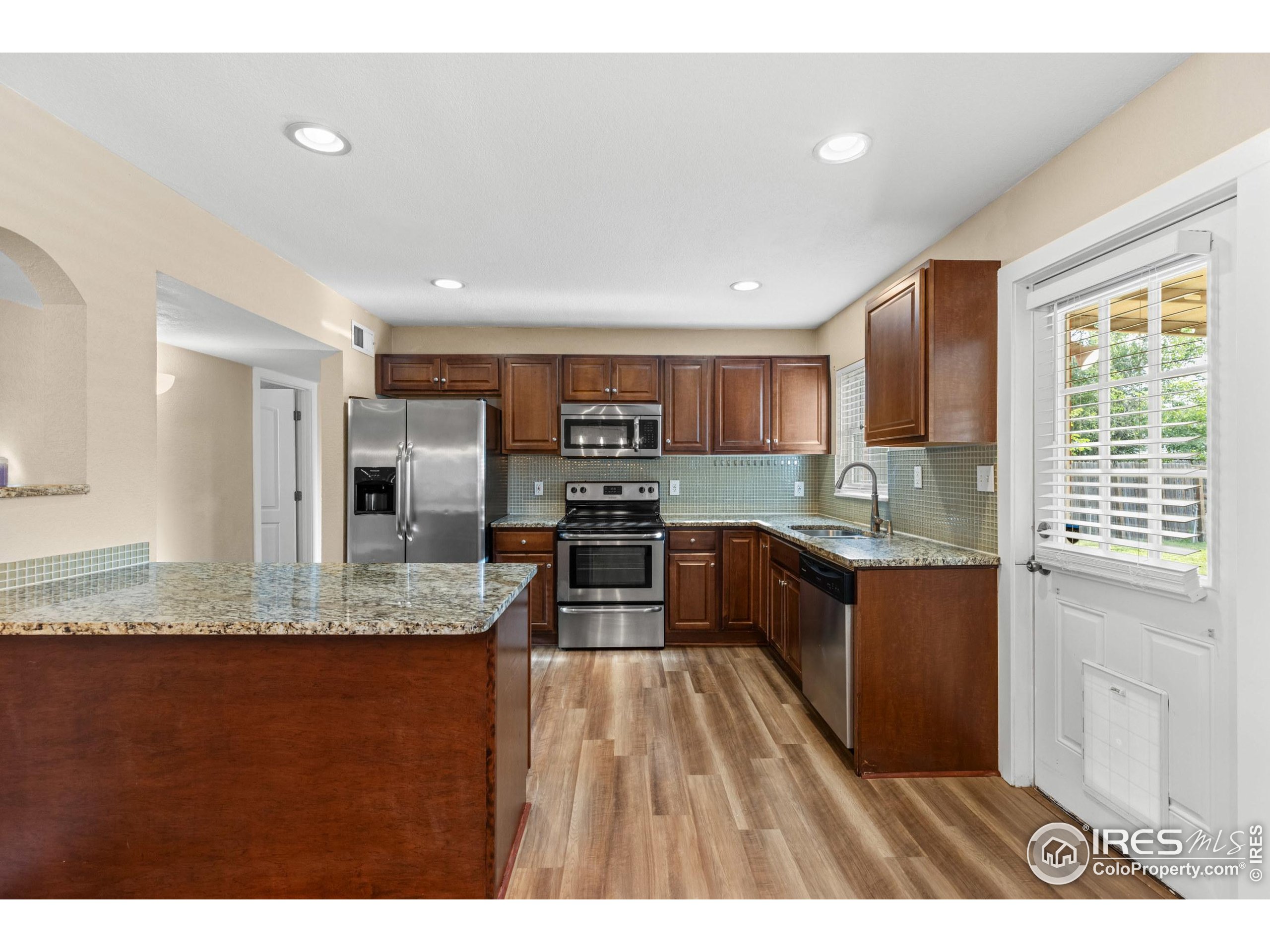 1170 Racine Street Aurora, CO 80011 - Photo 10 of 44