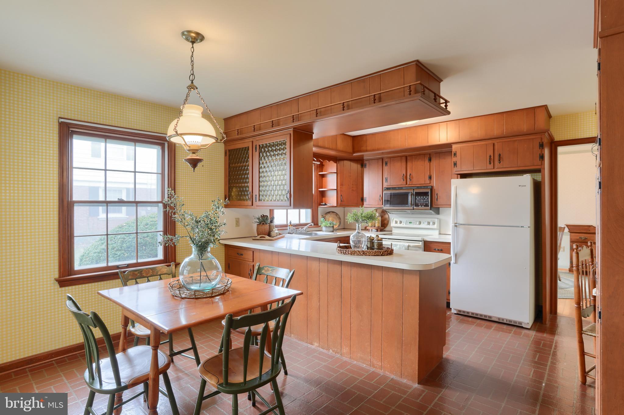 17 Becker Drive Lititz, PA 17543 - Photo 14 of 50 breakfast area