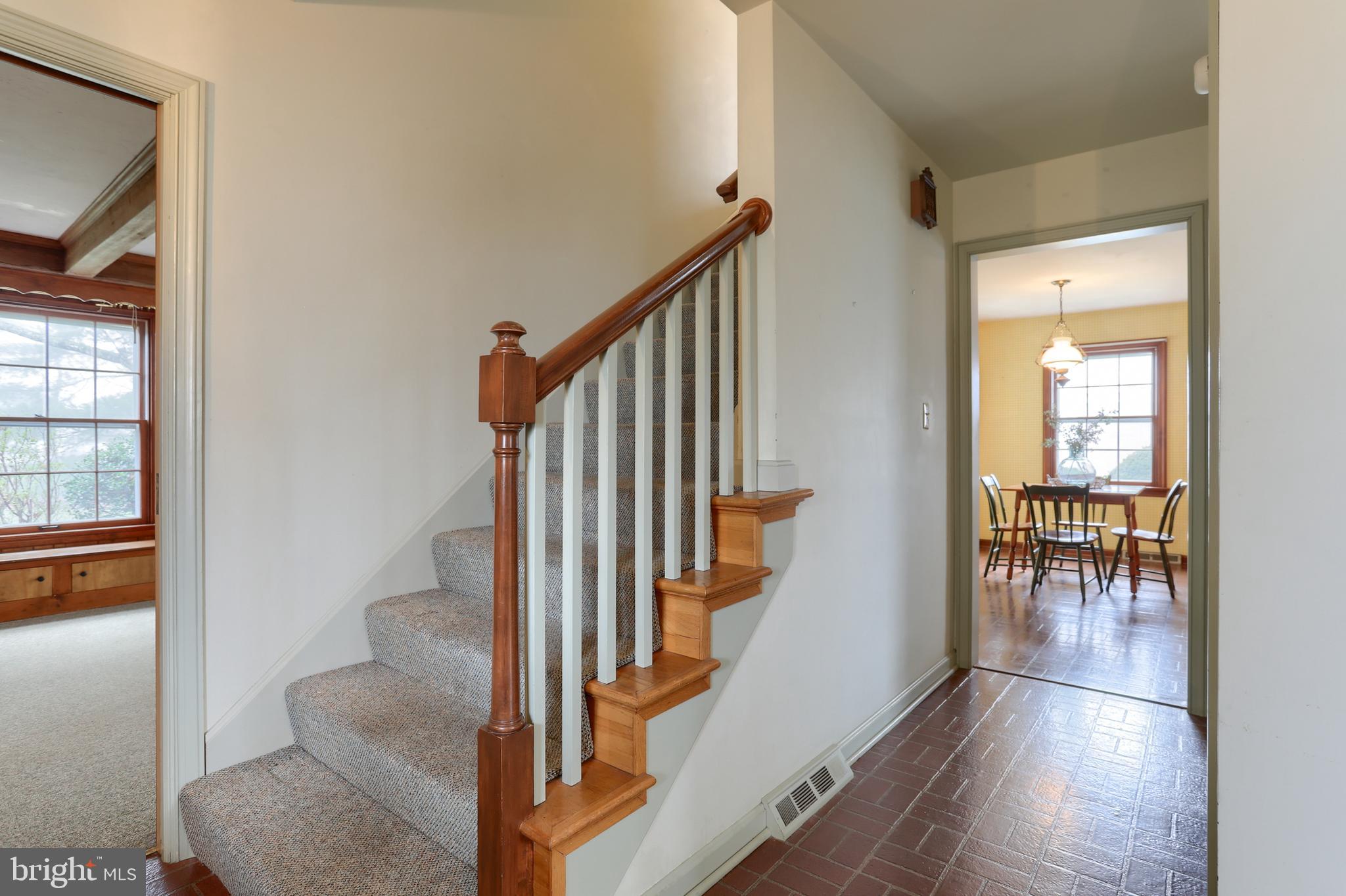 17 Becker Drive Lititz, PA 17543 - Photo 7 of 50 foyer