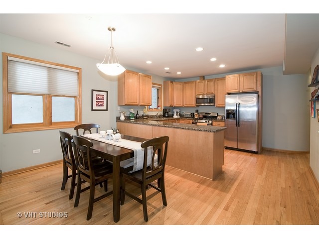 4530 North Magnolia Avenue, Unit 2S Chicago, IL 60640 - Photo 4 of 10