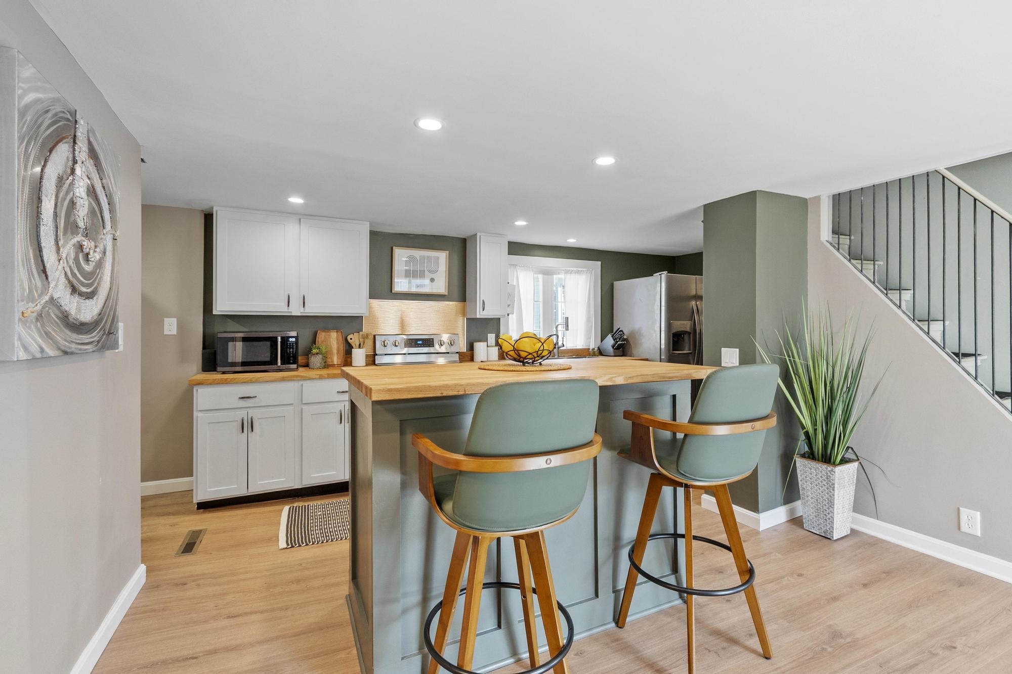 5 Middle Street Nashua, NH 03060 - Photo 5 of 41