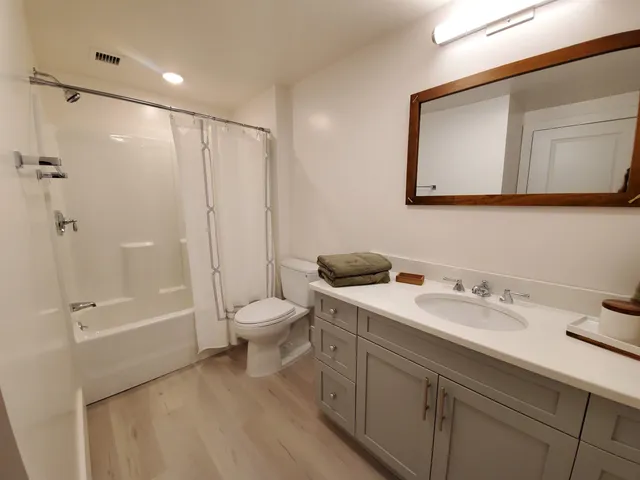 $3,400 | 195 Mechanic Street, Unit 407, Lebanon, NH 03766